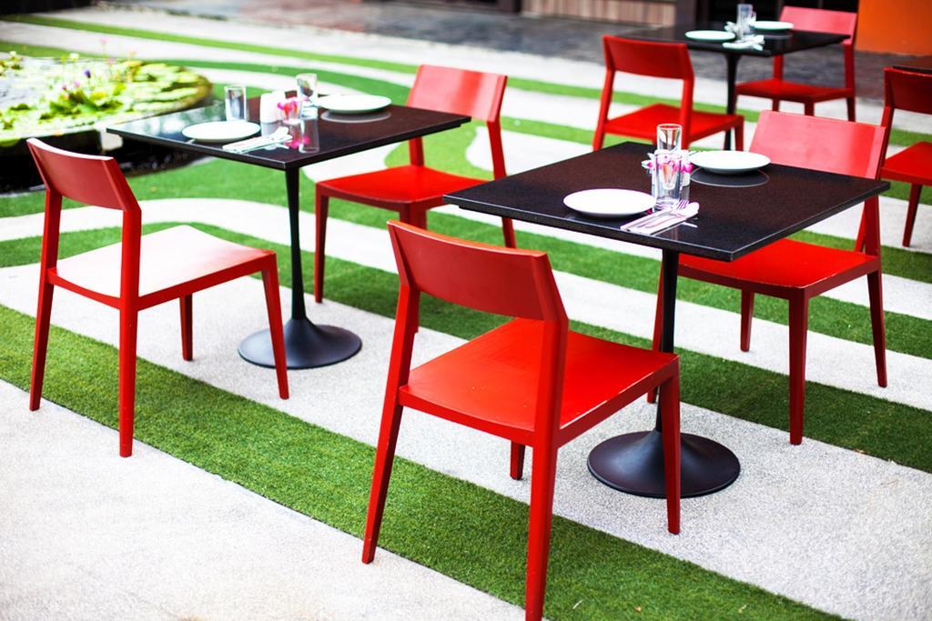 Q Hotel Bangkok Bagian luar foto