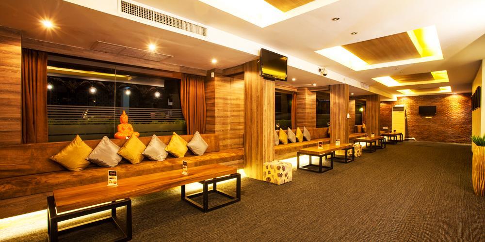 Q Hotel Bangkok Bagian luar foto