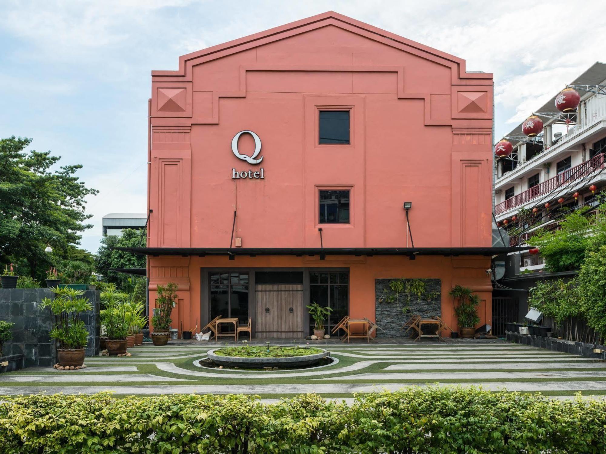 Q Hotel Bangkok Bagian luar foto